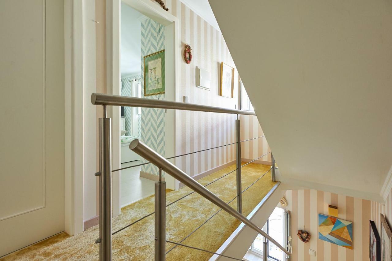 Luxurious Triplex Near The Beach In Estoril Lejlighed Eksteriør billede